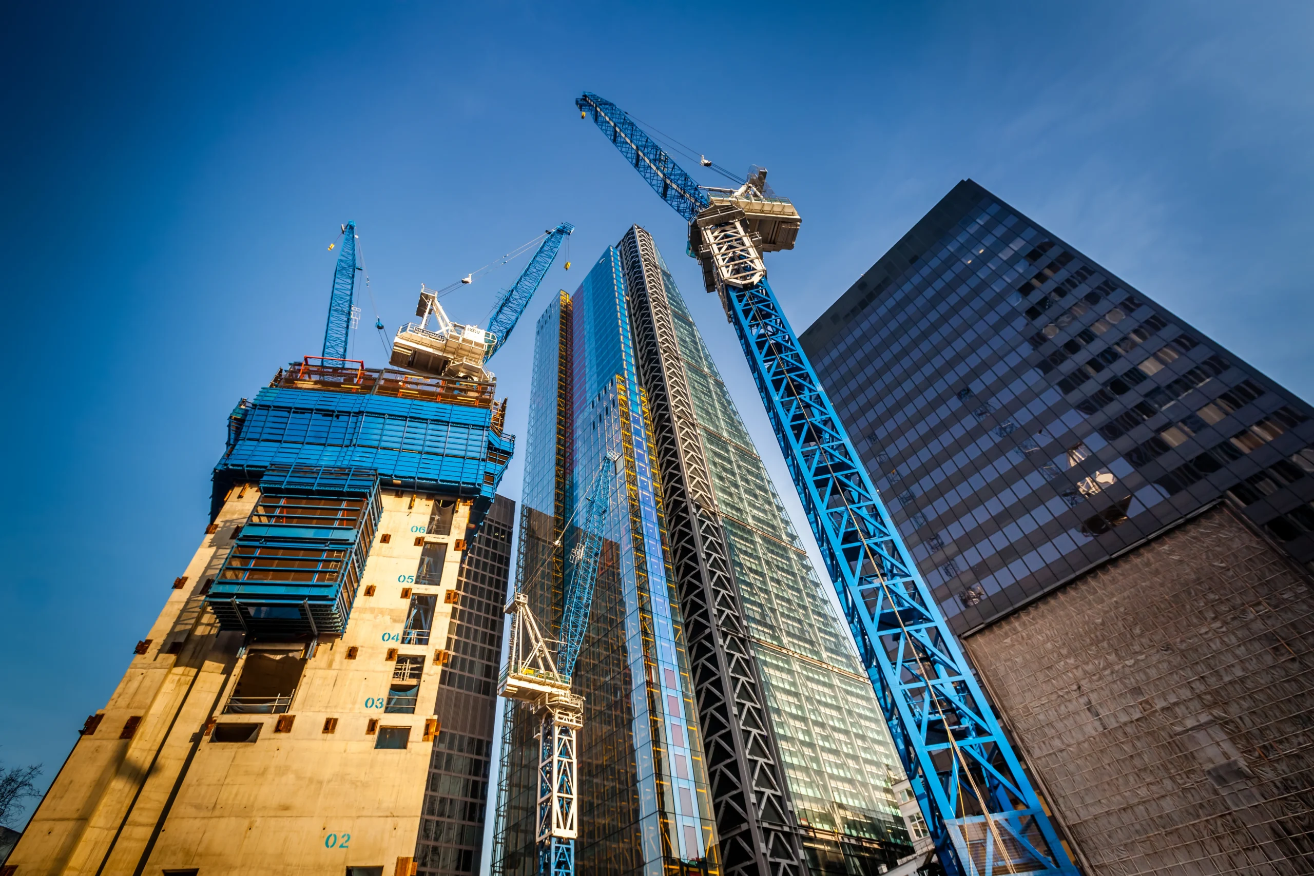 building-skyscapers-in-london-2025-01-09-03-19-42-utc